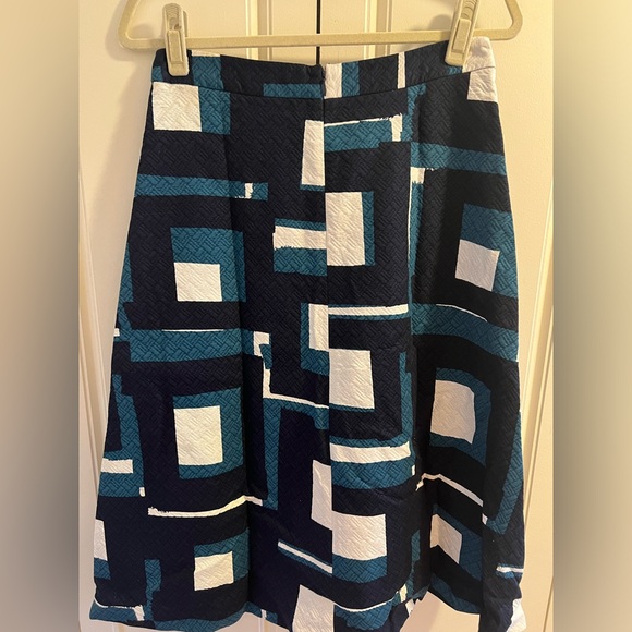 Women’s Banana Republic High Waisted Geometric Midi Skirt, Size 6 - Picture 4 of 15